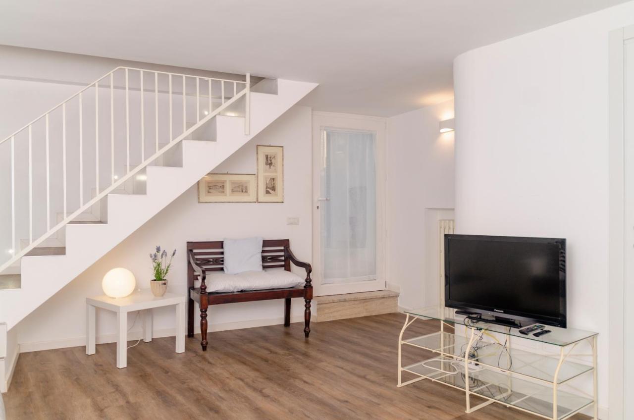 Апартаменты Apulialux Panta Rei Luxury House Nel Centro Storico Альтамура Экстерьер фото